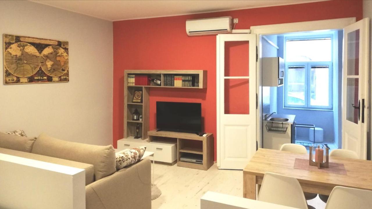 Apartman Park Subotica Buitenkant foto