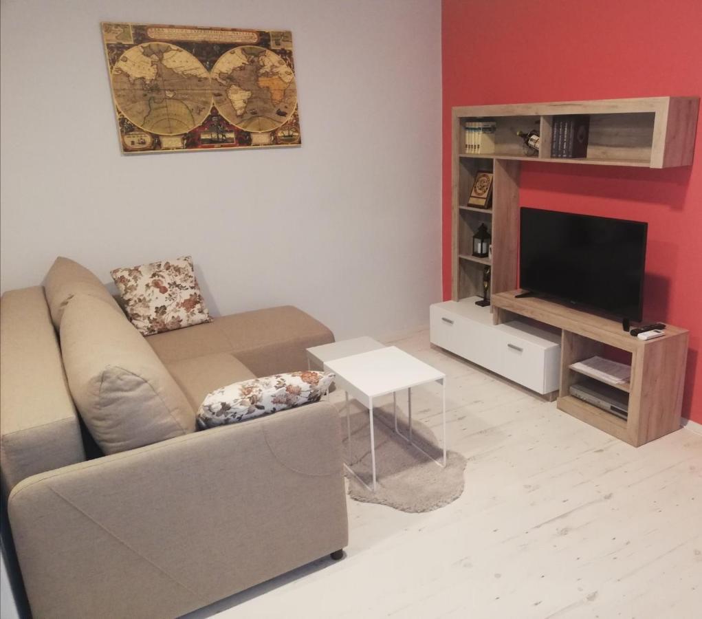 Apartman Park Subotica Buitenkant foto